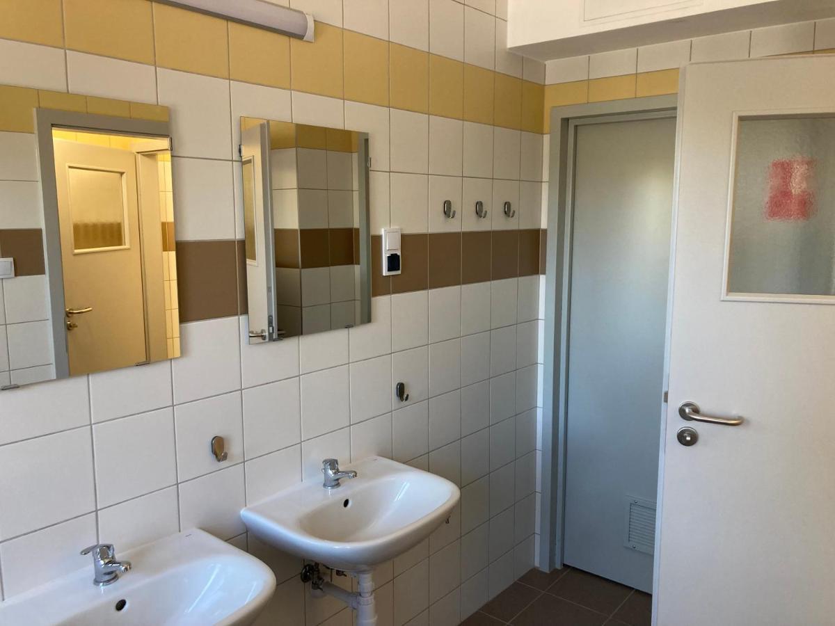Hostel Przy Stadionie Jaworzno Eksteriør billede